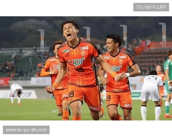 拉齐奥中路渗透战术解析:精准突破助力进攻流畅