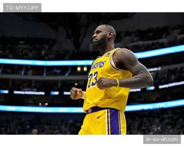 詹姆斯战术适配性再创新高，球队战术灵活性显著提升引关注