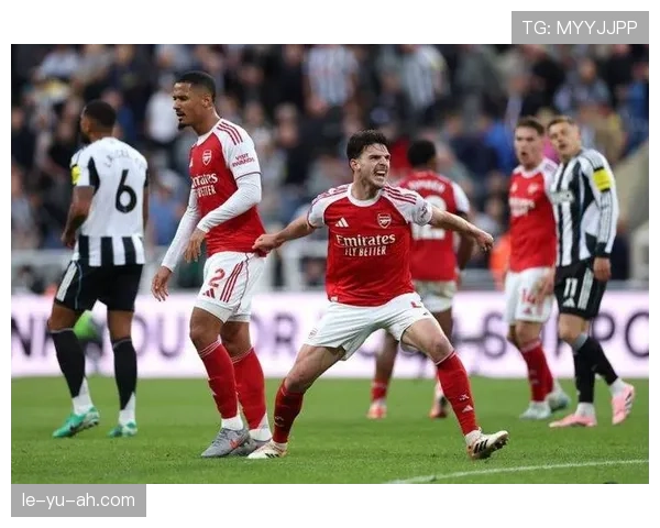 赖斯与顶级后腰竞争世界第一 赖斯与顶级后腰竞争世界第一